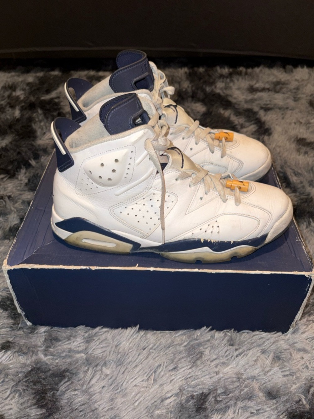 Air Jordan 6 Retro 'Midnight Navy' 2022 - Picture 2 of 7